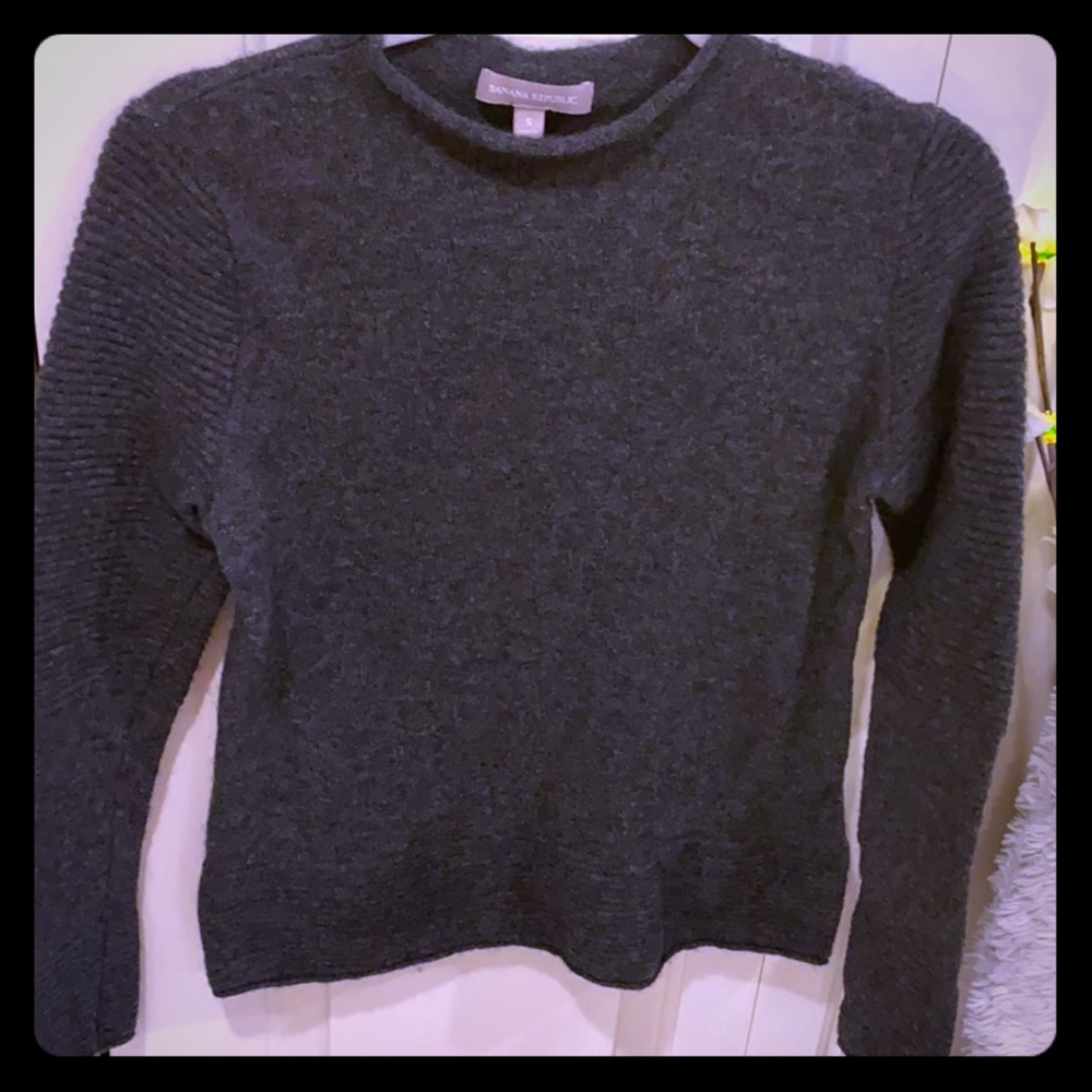 Warm sweater. Banana republic,